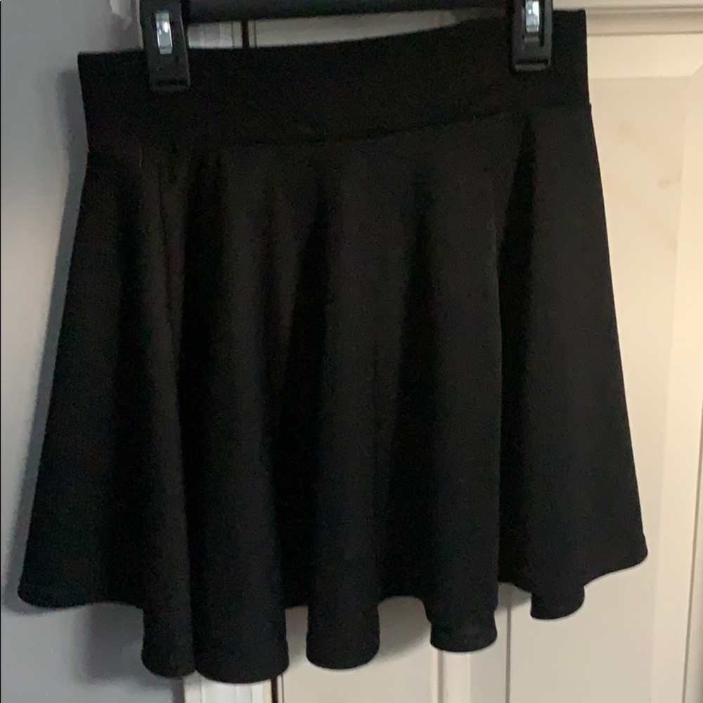 Black skater skirt